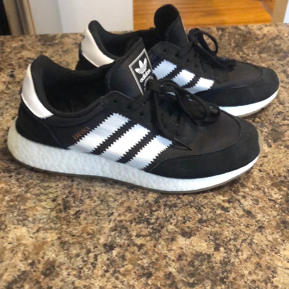 Adidas Iniki Runner